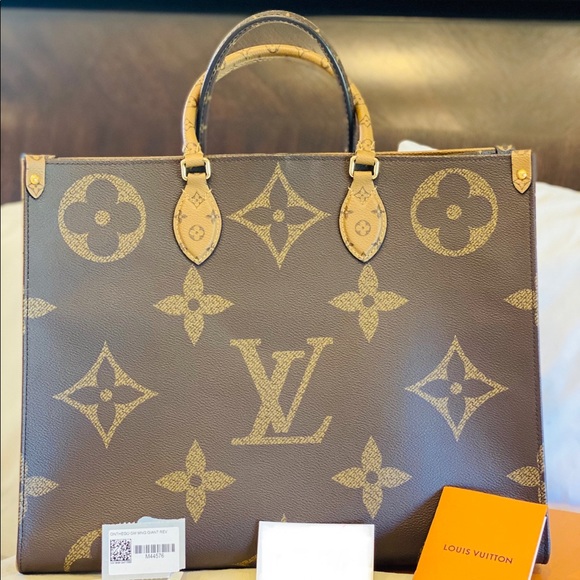 โช๏ธSOLDโช๏ธLouis Vuitton OnTheGo Mono Reverse - Picture 2 of 8
